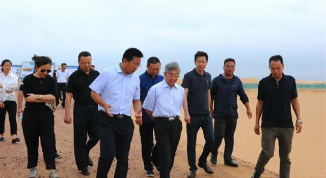 中國工程院院士鄭健龍等專家蒞臨烏瑪公路項目調(diào)研指導(dǎo)工作