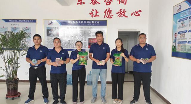 關(guān)愛在身邊，夏日送清涼