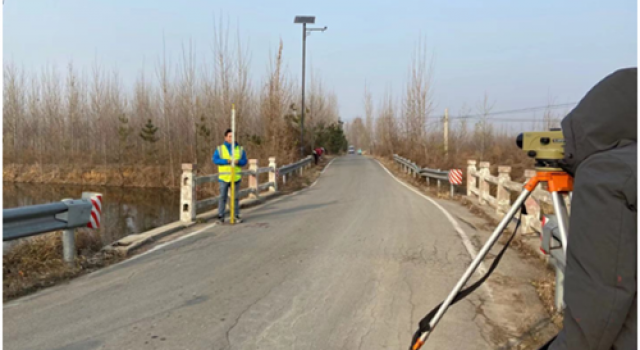 交通規(guī)劃設(shè)計一院開展曲阜偏午莊村道路改建工程外業(yè)調(diào)查