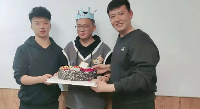 為員工慶生體現企業(yè)關愛