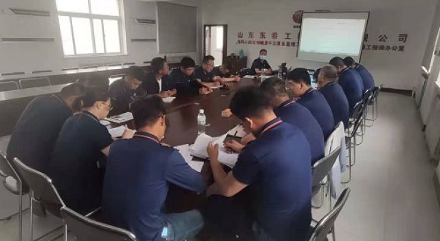 烏瑪公路第二駐地辦召開2021年“安全生產(chǎn)月”啟動(dòng)儀式暨安全生產(chǎn)培訓(xùn)會(huì)