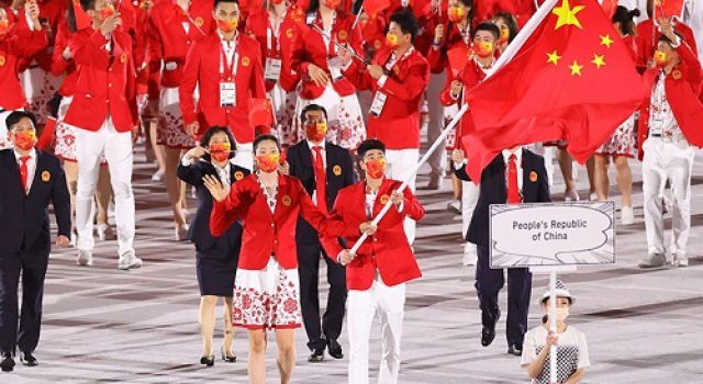 奧運健兒賽場奮勇沖金，我輩青年定當拼搏努力