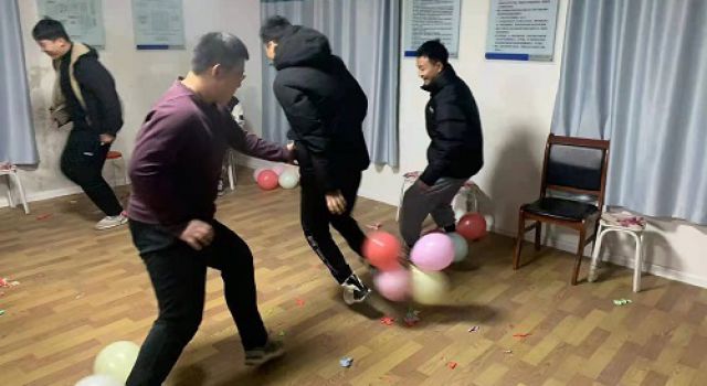 喜迎2022，張臺(tái)線總監(jiān)辦組織聚餐