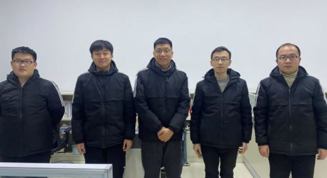 寒冬臘月風(fēng)吹雪，交規(guī)二院送溫情
