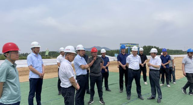 山東高速建設(shè)管理集團董事長一行赴濟微高速一標調(diào)研指導工作