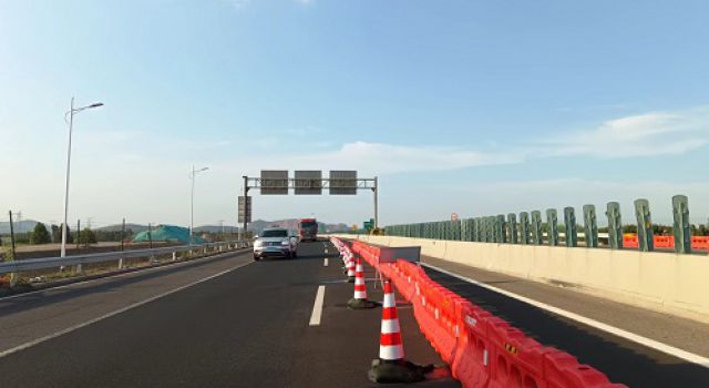 許昌繞城高速西劉樞紐導(dǎo)改保通道路今日順利開(kāi)通