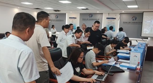 河南省政府對東泰咨詢公司監(jiān)理的安鶴項目進(jìn)行農(nóng)民工工作考核